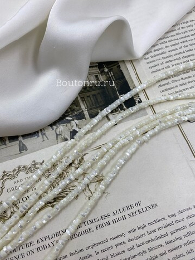 Нить из натурального белого перламутра 2х3 мм