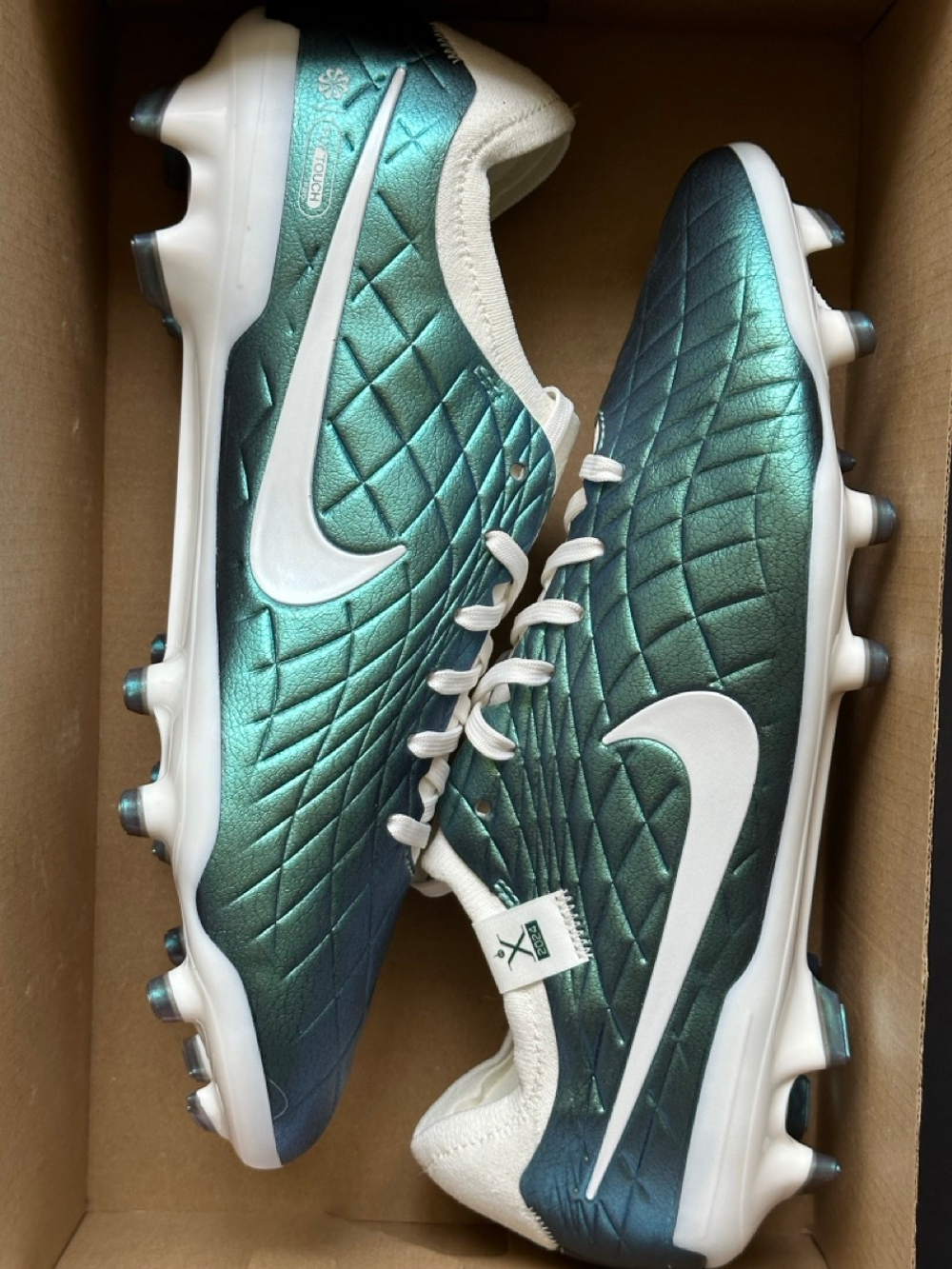 Nike Tiempo Emerald Legend 10 Pro FG FQ3248 300