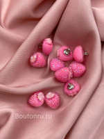 Пуговицы пластиковые в форме клубники розовые