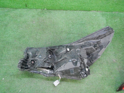 Битая Фара правая Subaru Forester 5 SK (2018-2021) LED