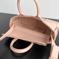 Bottega Veneta Mini East West Arco Tote 22 cm
