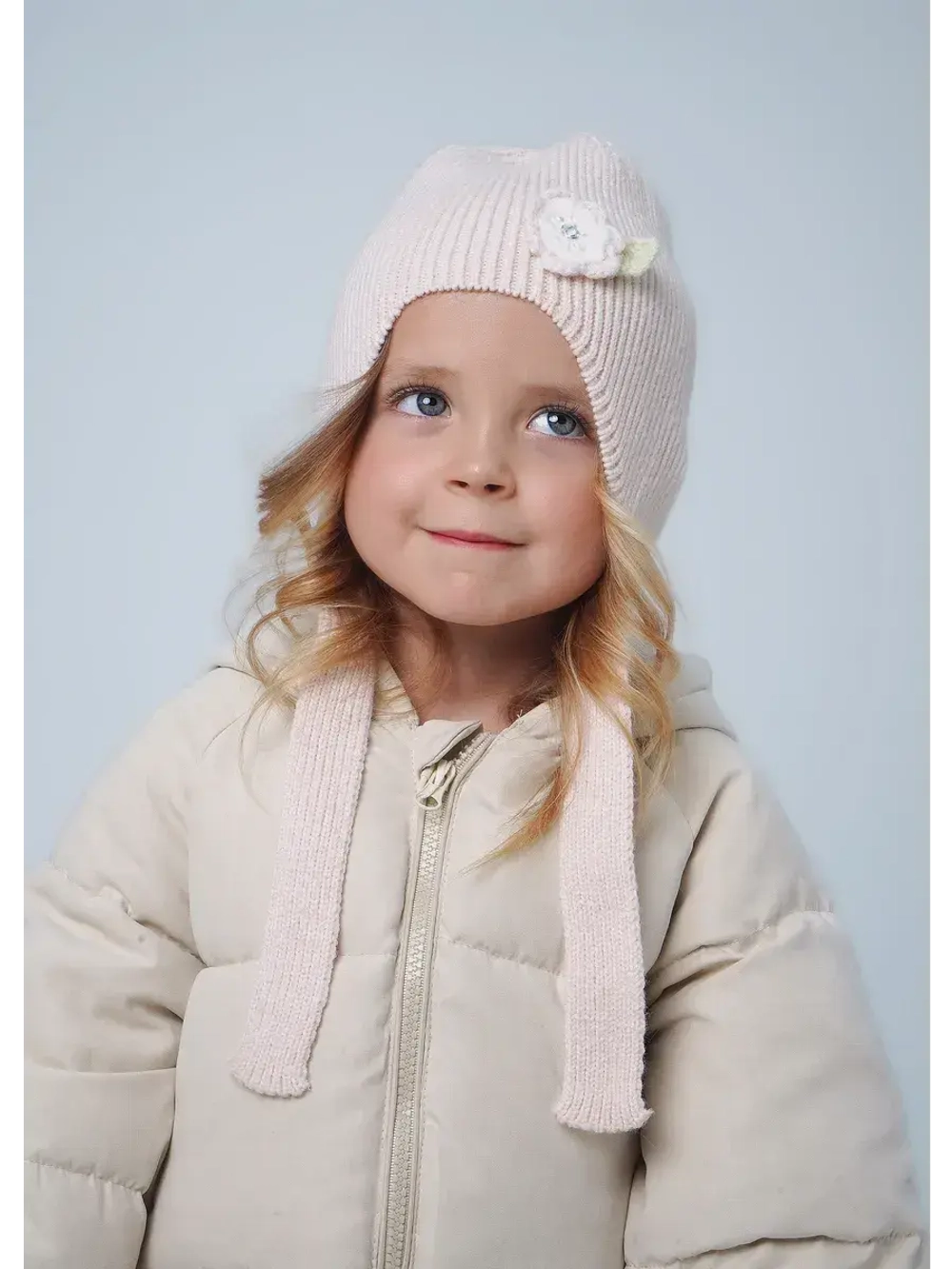 Шапка-чепчик для девочек на осень