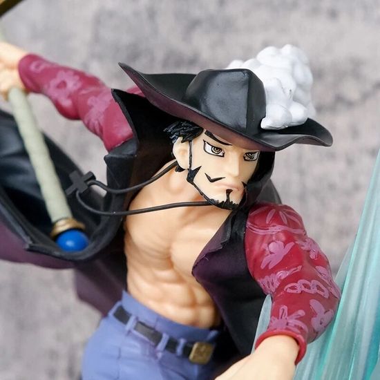 Фигурка Аниме One Piece Dracule Mihawk 33х23х20см