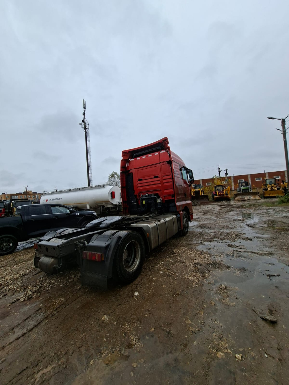 SITRAK C7H 4x2 Седельный тягач ZZ4186V361HE (Дизельный, 12,4 л, 480 л.с., АТ)