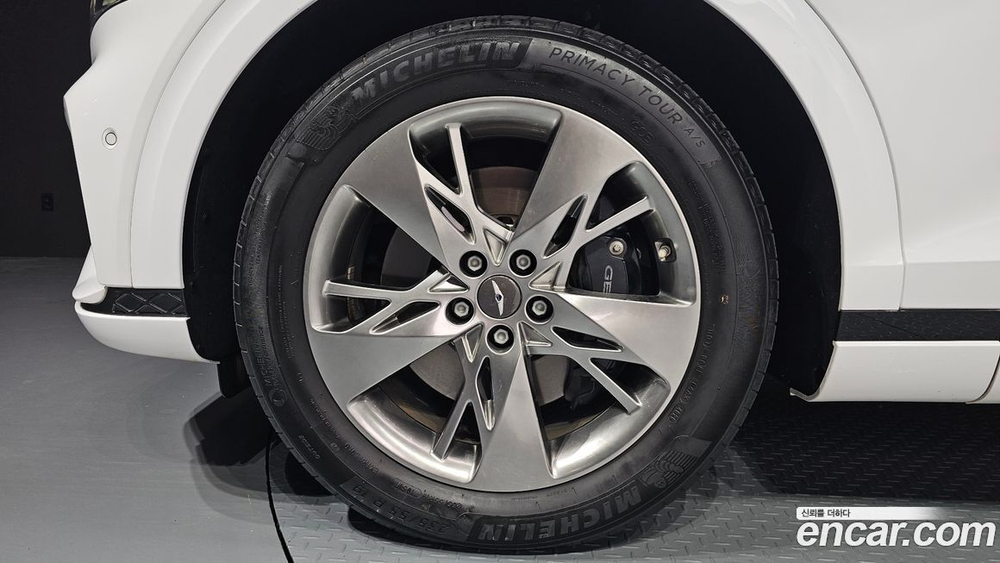 Genesis GV70 2.5T Бензин AWD (03.2021)