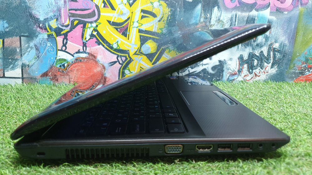 Ноутбук ASUS i5/4 Gb