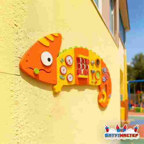 Интерактивная стена «Хамелеон», с вращающимися механизмами