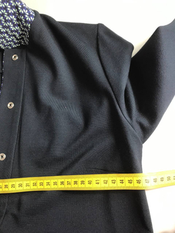 Платье Parole для лаконичного и сдержанного образа, визуально 44 размер