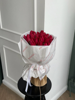 Букет из 35 красных тюльпанов