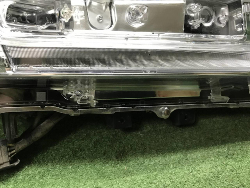 Фара правая Land Cruiser 200 (2015-2021) LED