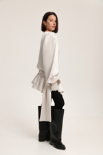 Платье с воланом