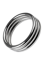 Металлическое кольцо на пенис