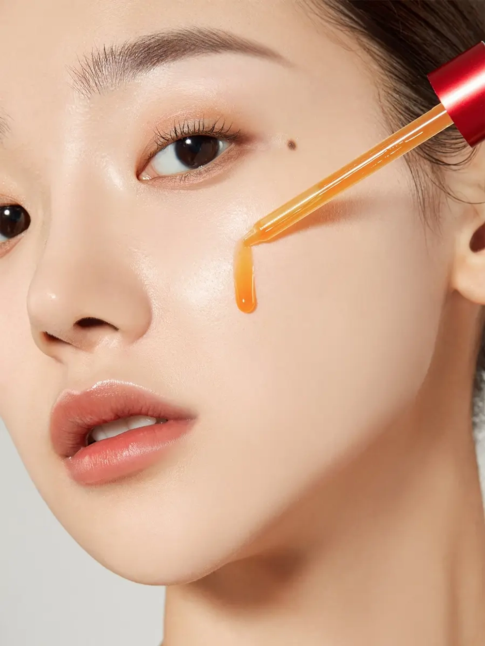 Medicube Сыворотка-пилинг с янтарной кислотой против акне и пигментации Red Acne Succinic Acid Peel 40 гр