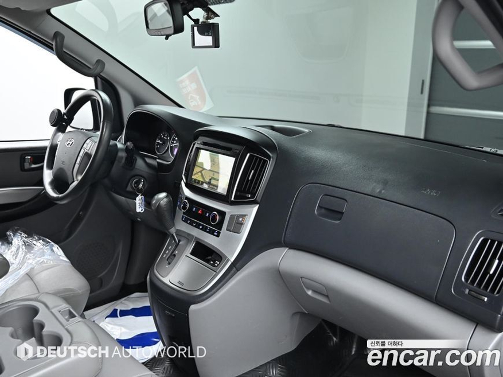 Hyundai The New Grand Starex Van 3-х местный (09.2019)