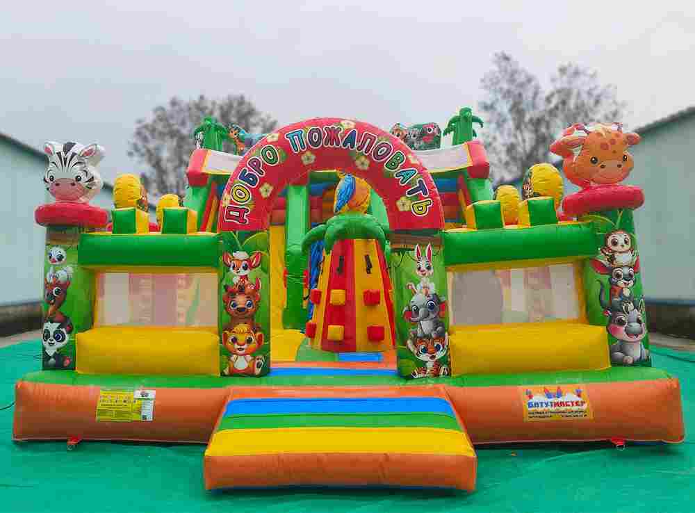 Коммерческий надувной батут «Дружная компания», 8*6*5 м