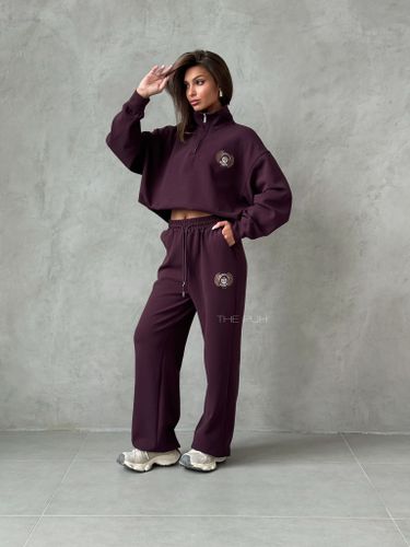 Бордовый спортивный костюм с вышивкой-лого