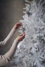 белая елка литая хвоя