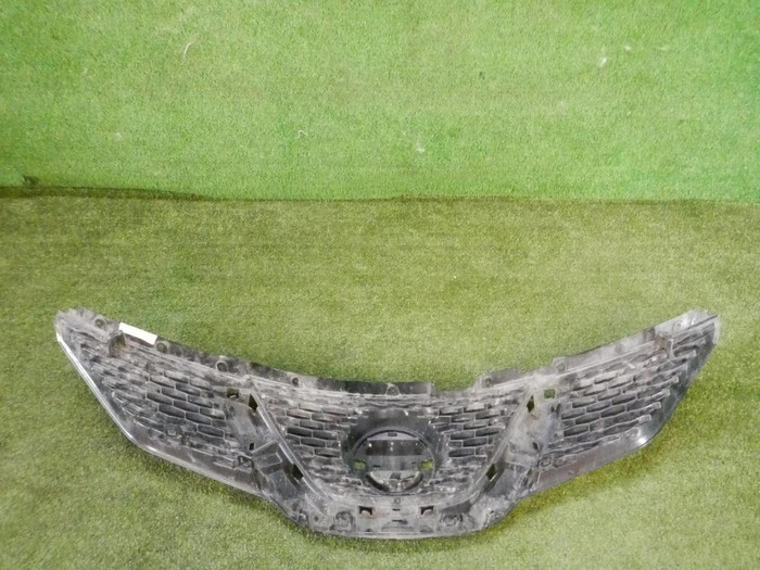 Решетка радиатора Nissan Qashqai J11 (2013-2019)