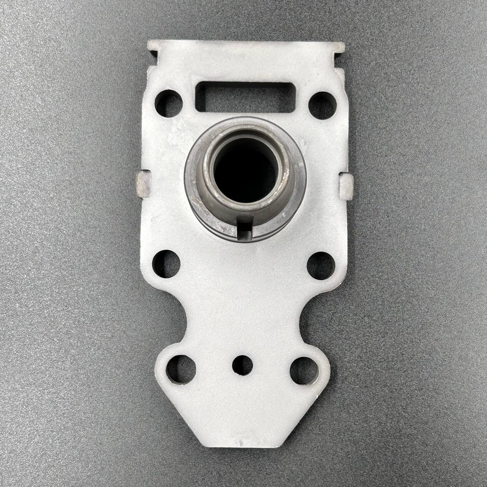 Основание помпы охлаждения Yamaha 9.9-15, F9.9-15 (YUELANG)(без втулки)