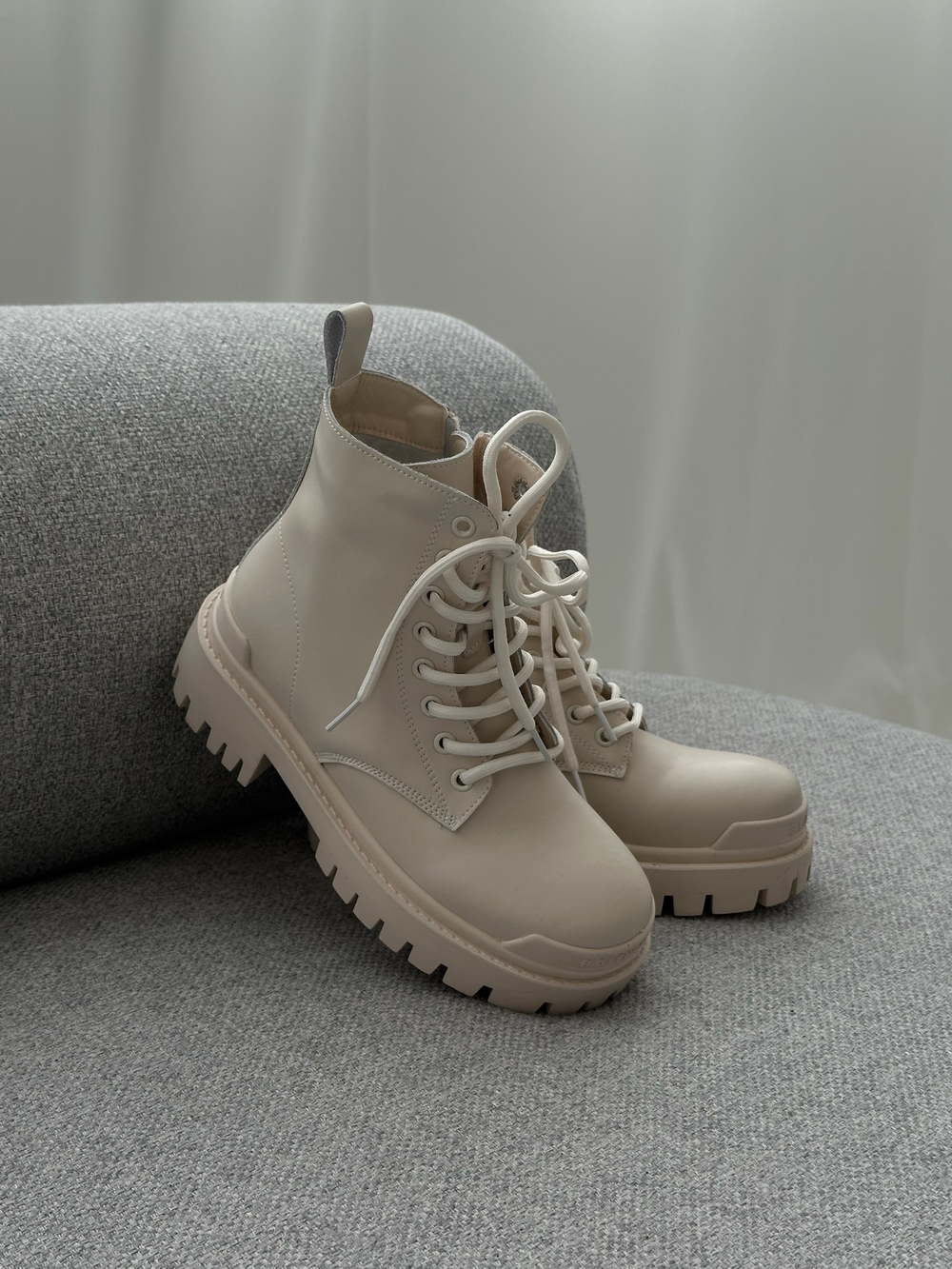 Ботинки из натуральной кожи