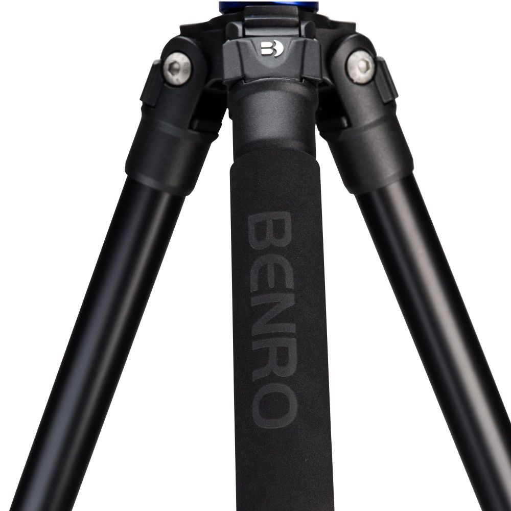 Штатив Benro TMA18AHD1A с 3D головкой