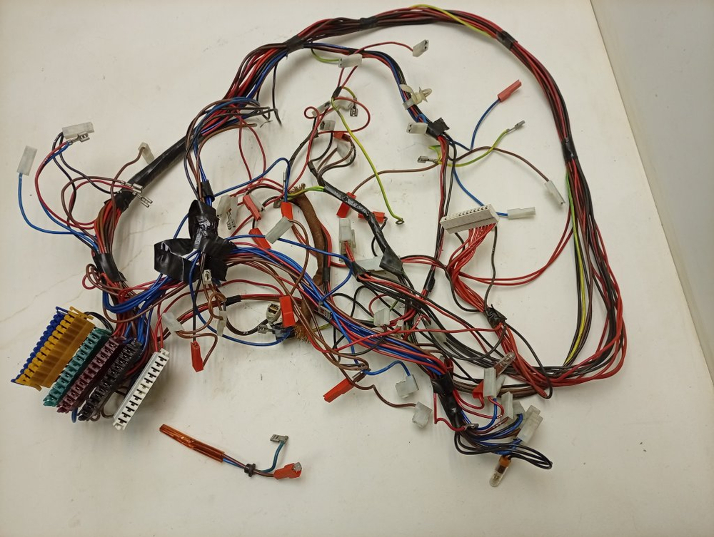 WDN2067WF кт37 Комплект проводки для стиральной машины Indesit б/у