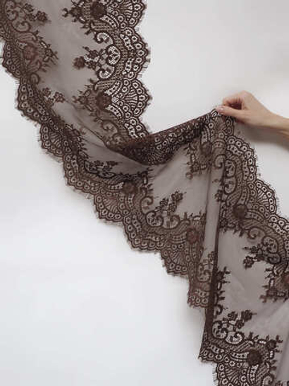 Кружево шантильи для белья шоколад широкое неэластичное ширина 36 см купон 2.9 м С БРАКОМ