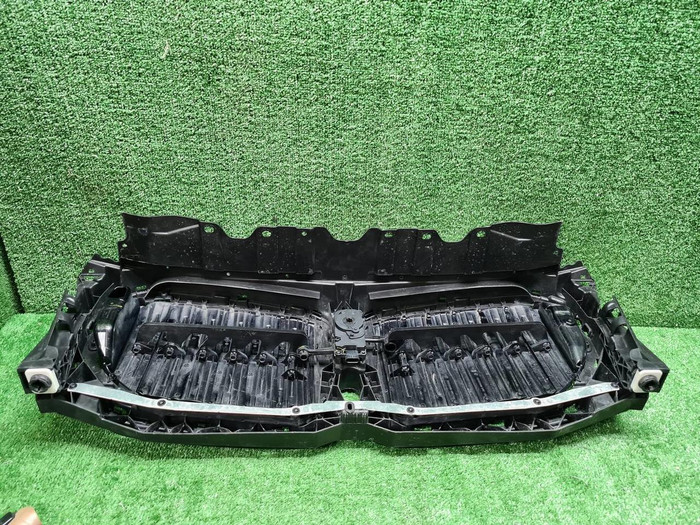 Решетка радиатора BMW X5 G05 (2023-н.в.)
