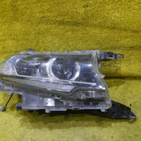 Битая Фара правая Toyota Land Cruiser Prado 150 (2017-н.в.) LED