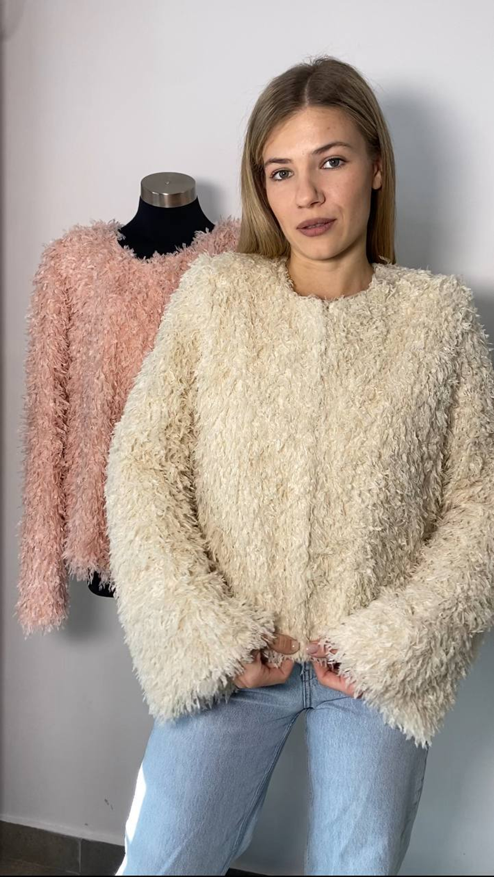 Жакет с перьями