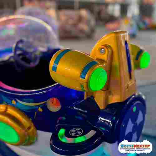 Семейная карусель с подъёмом «Роботы будущего» 4 кабинки, 8 мест, 3,5×3,5×2 м