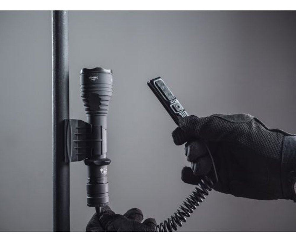 Набор охотника ARMYTEK Viking Pro Magnet USB Extended Set,2050 лм,теплый свет,  F07702W