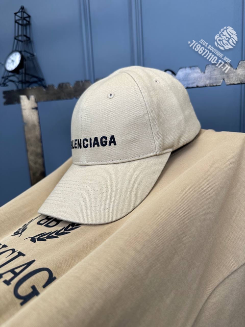 Бейсболка Balenciaga