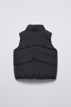 ZARA НЕПРОМОКАЕМЫЙ СТЕГАНЫЙ ЖИЛЕТ, ЧЕРНЫЙ