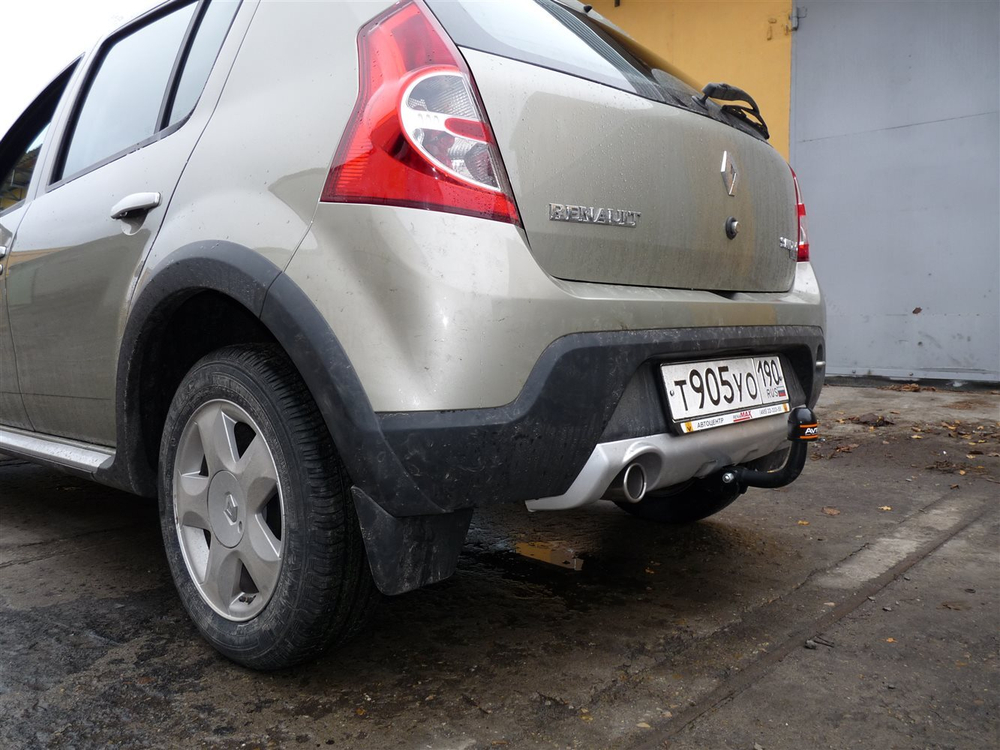 Фаркоп для Renault Sandero (2014-) (без электрики) (паспорт и сертификат) AvtoS.RN11