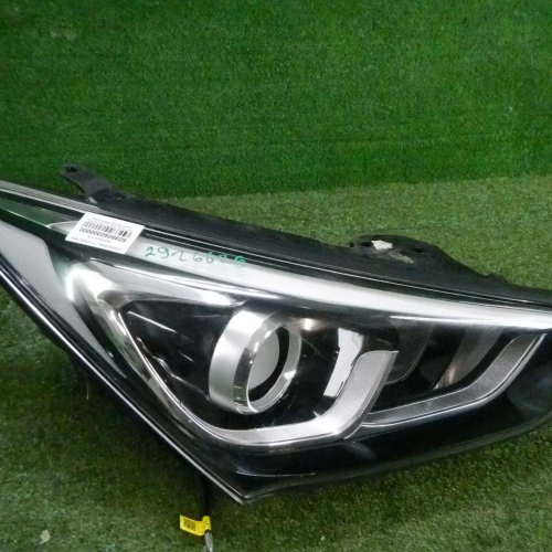Фара правая Hyundai Santa Fe 3 (2015-2018) Ксенон
