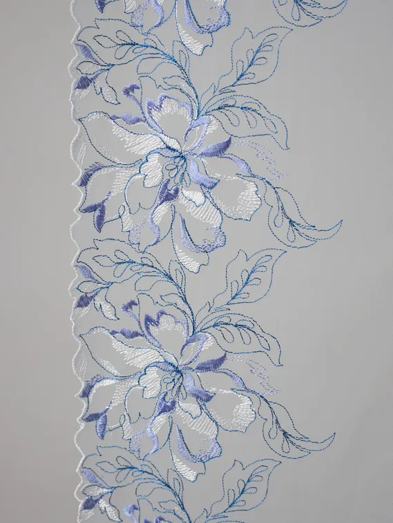 05-168 Вышивка на неэл. сетке 22 см, голубой/св.серый/синий (правая)