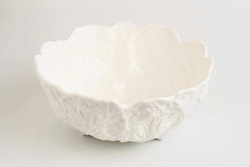 Винтажный салатник с капустными листьями на трех ножках