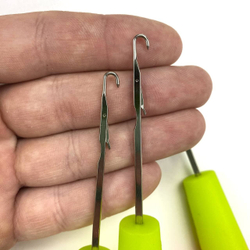 Крючок для рукоделия цветной