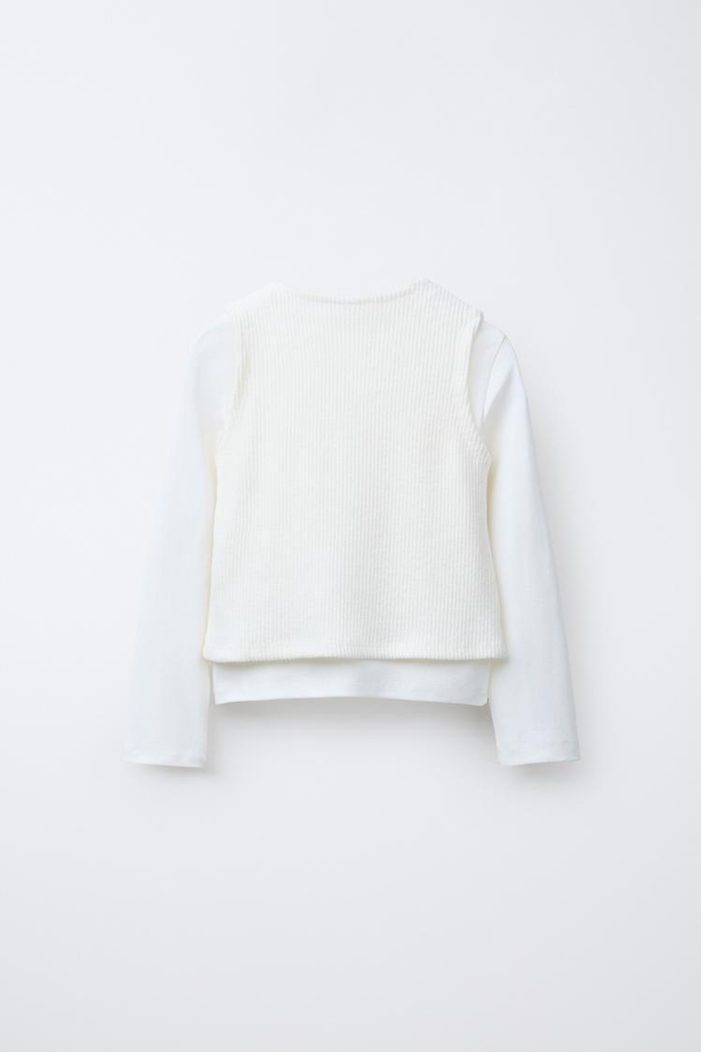 ZARA КОМБИНИРОВАННАЯ ФУТБОЛКА С ЖИЛЕТОМ И ЗАКЛЕПКАМИ, ЭКРЮ