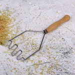 Толкушка металлическая с деревянной ручкой «Зиг-заг»