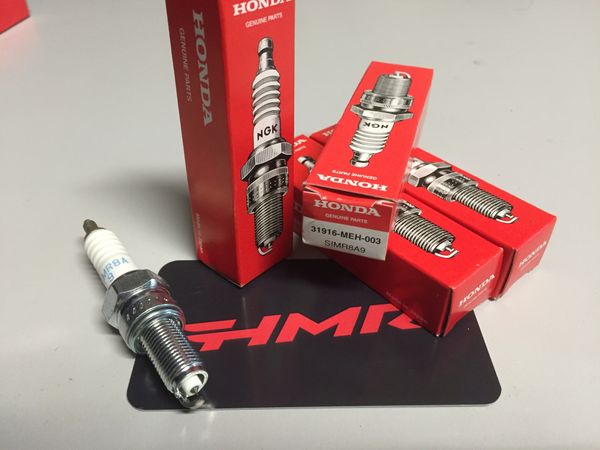 Honda Свеча зажигания SIMR8A9 CBR 250 CBR 300 CRF 250 DN-01 31916-MEH-003 аналог 31916-MEH-000