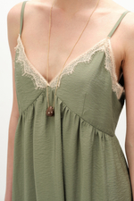 Платье комбинация с кружевом