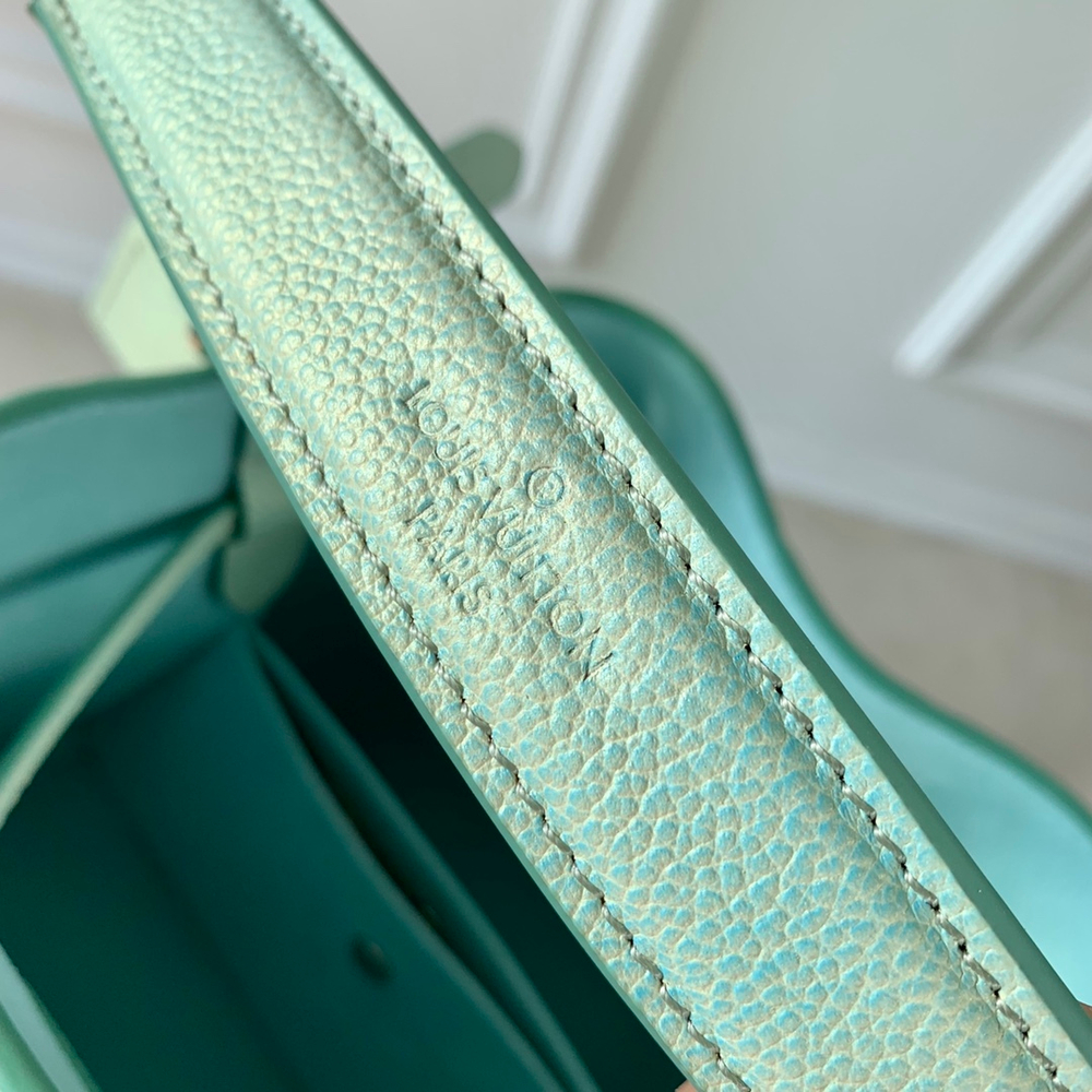 Louis Vuitton NeoNoe BB