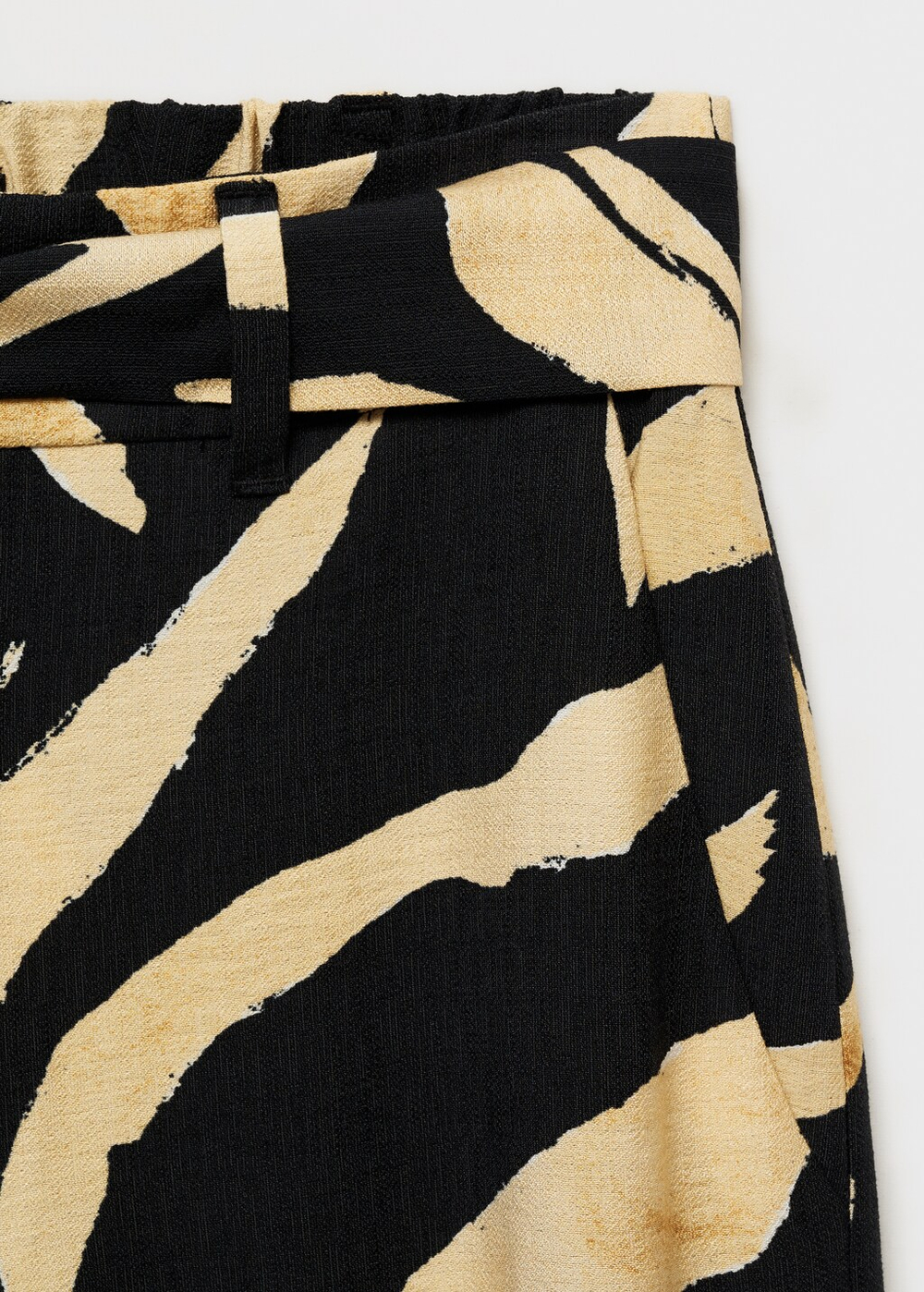 Прямые брюки с принтом и ремнем