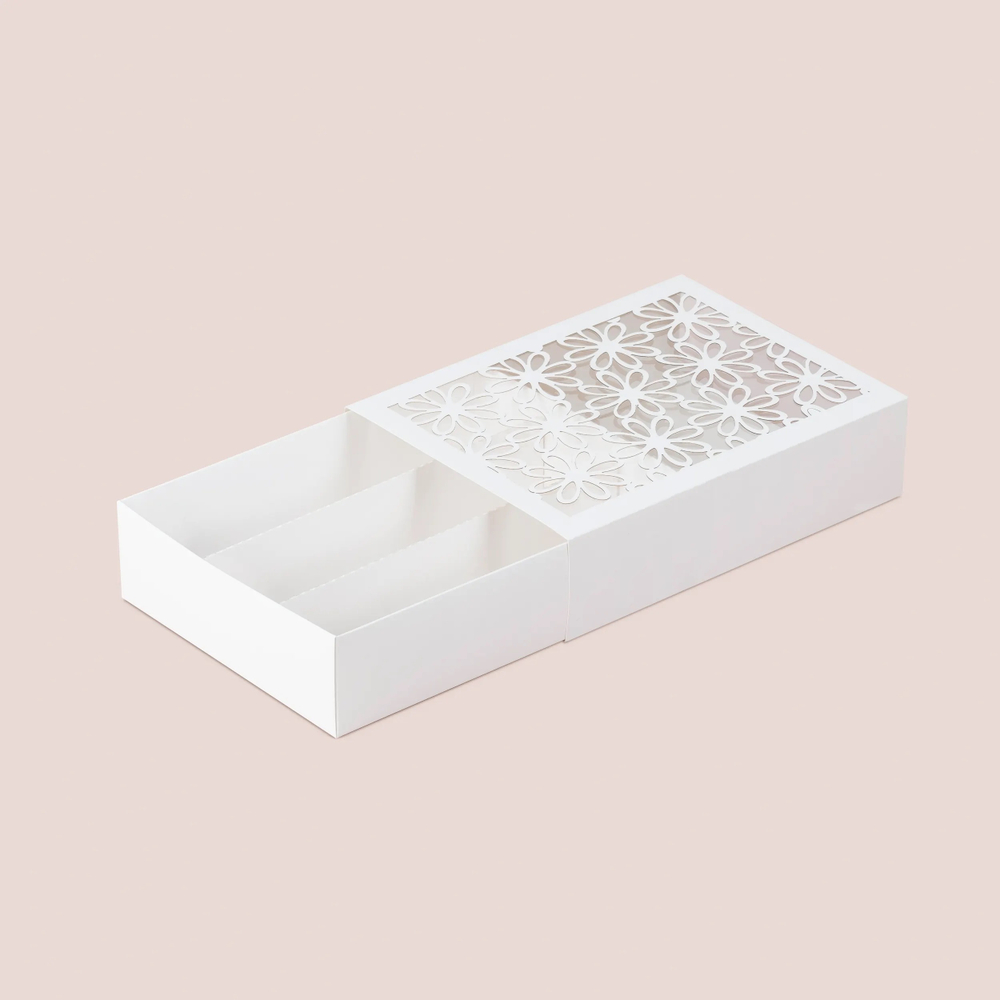 Коробка-пенал "Ромашка" для макаронс в 3 ряда 227*169*55 мм
