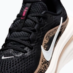 Женские Кроссовки для бега Nike Winflo 12 black/british khaki/fusion red/sail