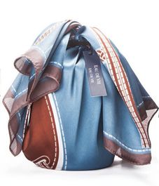 Большая тёмно-синяя свеча "ёлочка" с золотой стрекозой и платком, Cote Noire