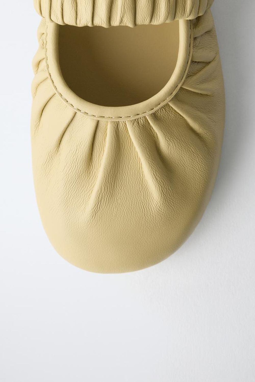 ZARA КОЖАНЫЕ БАЛЕТКИ, ЖЕЛТЫЙ