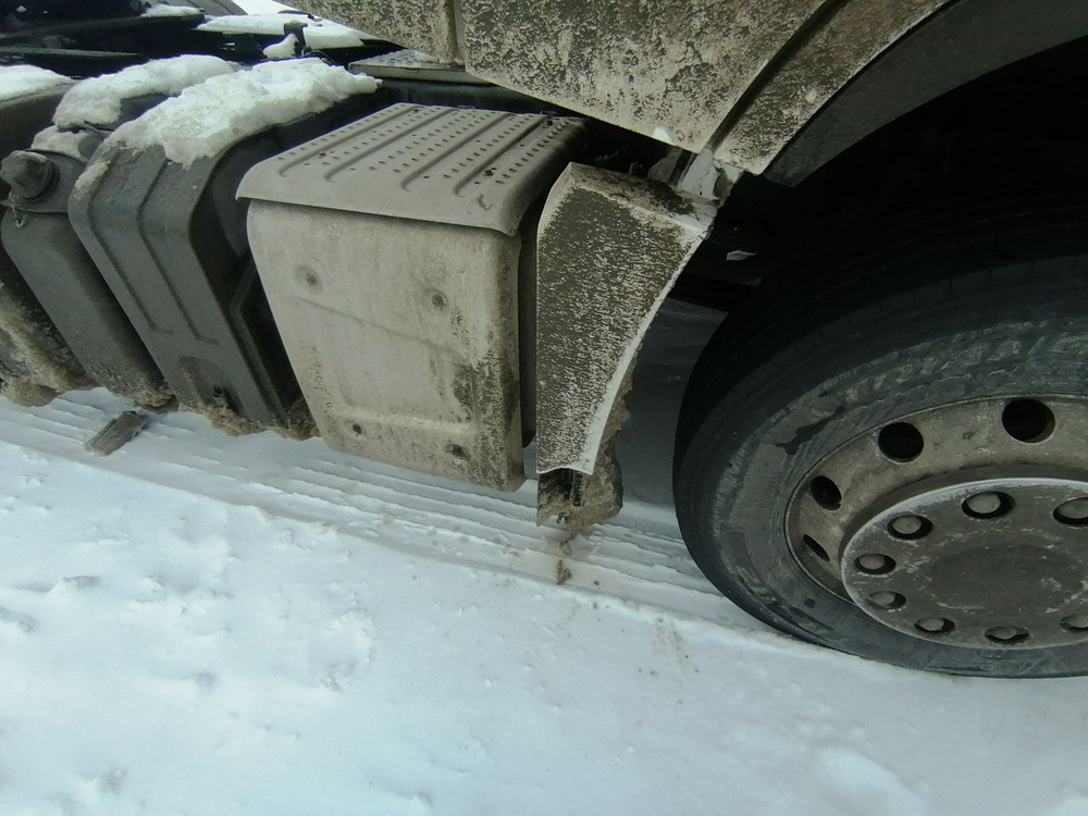 Shacman (Shaanxi) SX* 4x2 Седельный тягач SX4188YY381 (Дизельный, 12,5 л, 480 л.с., АТ)